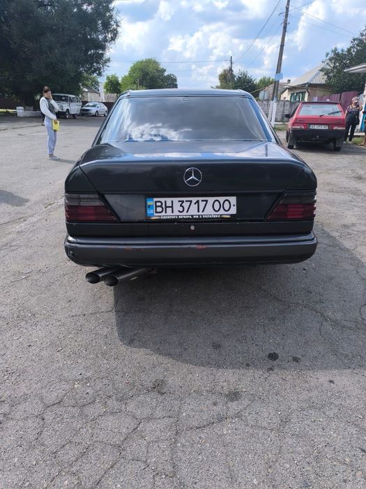 Продам Мерседес 124