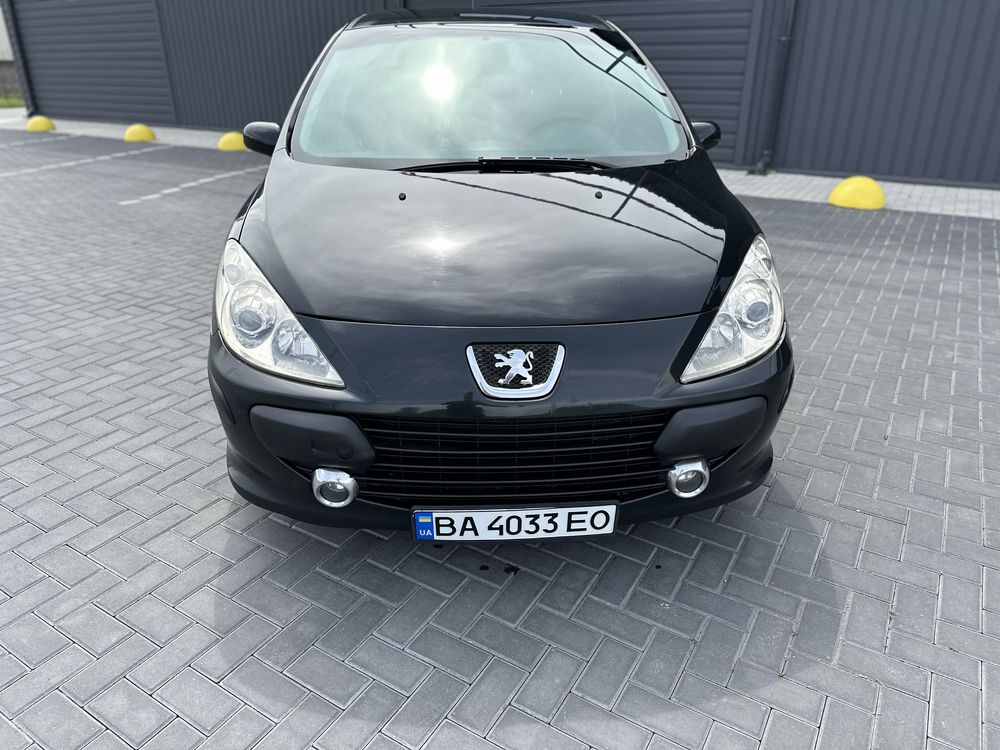 Peugeot 307 2.0 (Пежо 307)