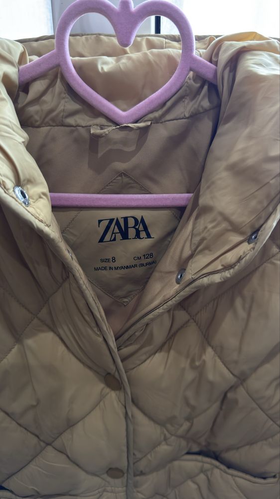 Куртка Zara демісезонна для дівчинки 8-9 років