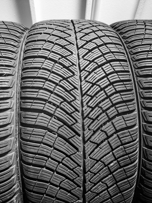 NOWE OPONY - DOT 4524 - Pirelli P Zero Winter 2 225/40/19 93 V XL