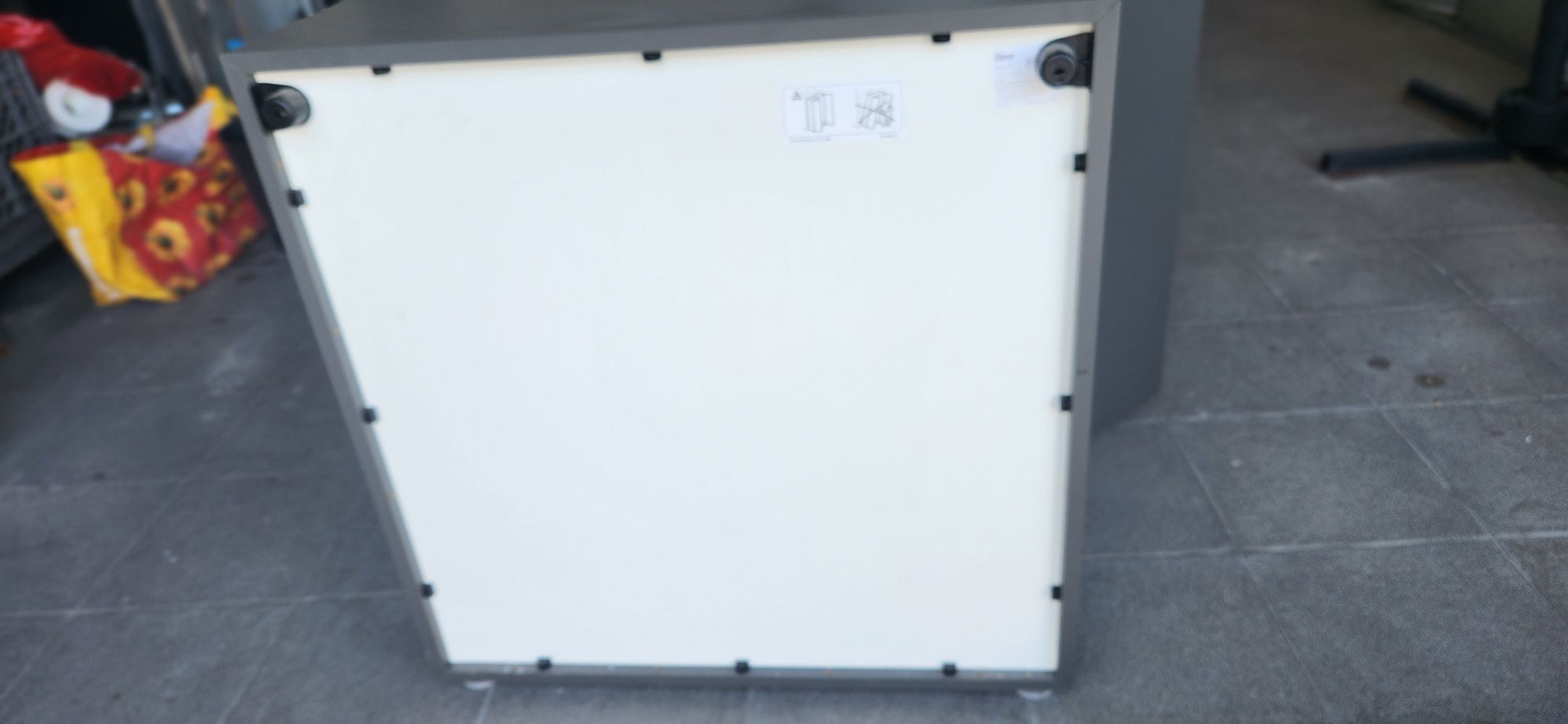 Movel 2 portas modelo Eket ikea