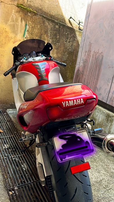 Yamaha Thunderace 1000R