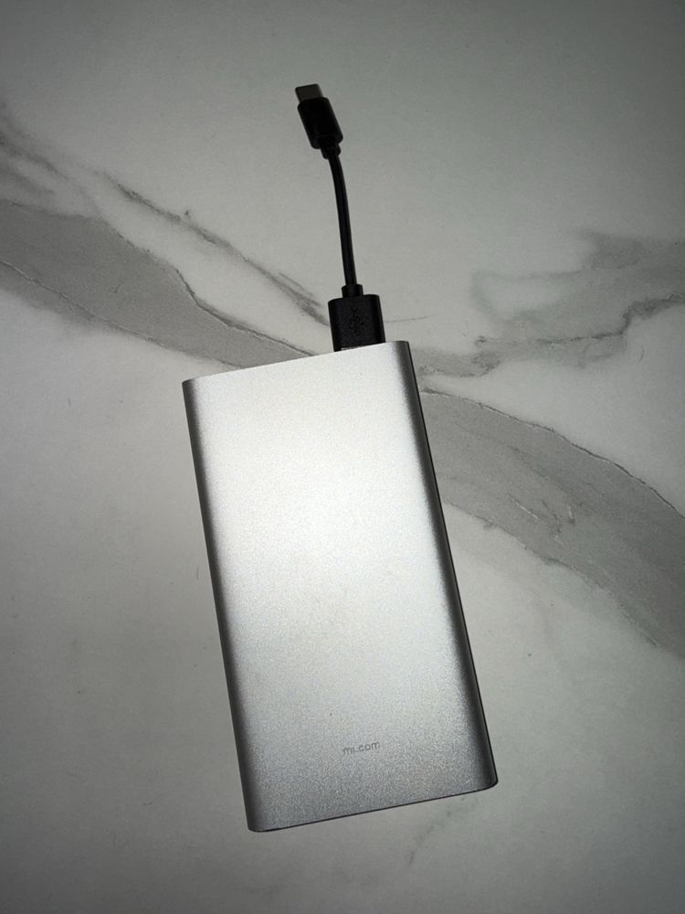 Портативний зарядний пристрій PowerBank 2. Ємність батареї 10 000 мАг,