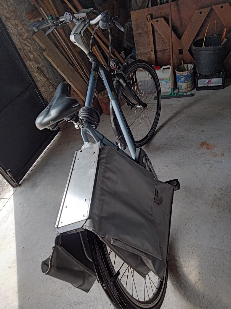 Bicicleta eléctrica marca Gazelle