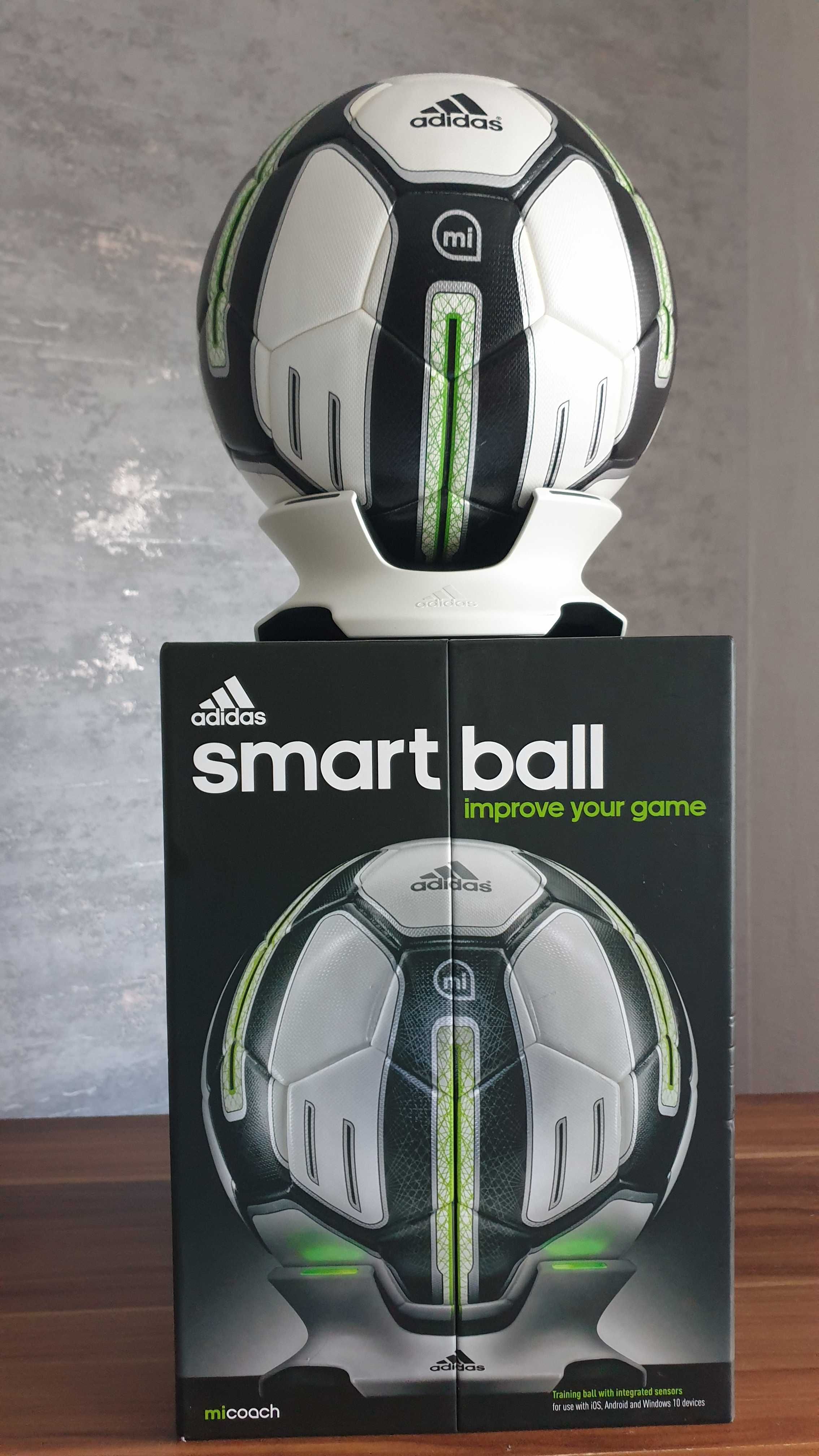 Piłka Adidas micoach SmartBall