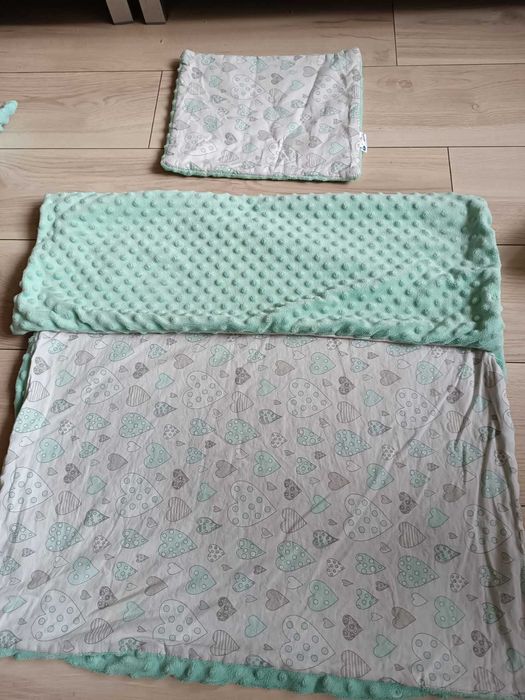 Zestaw pościeli dla niemowlaka kołderka do wózka becik miętowy minky