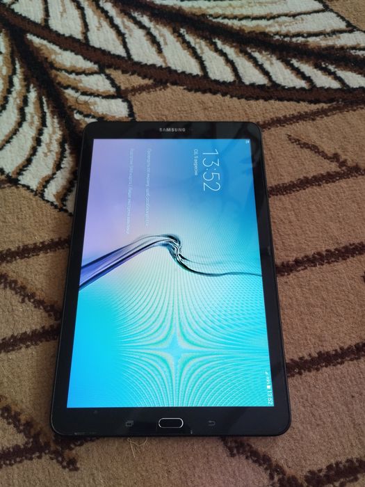 Продам планшет самсунг