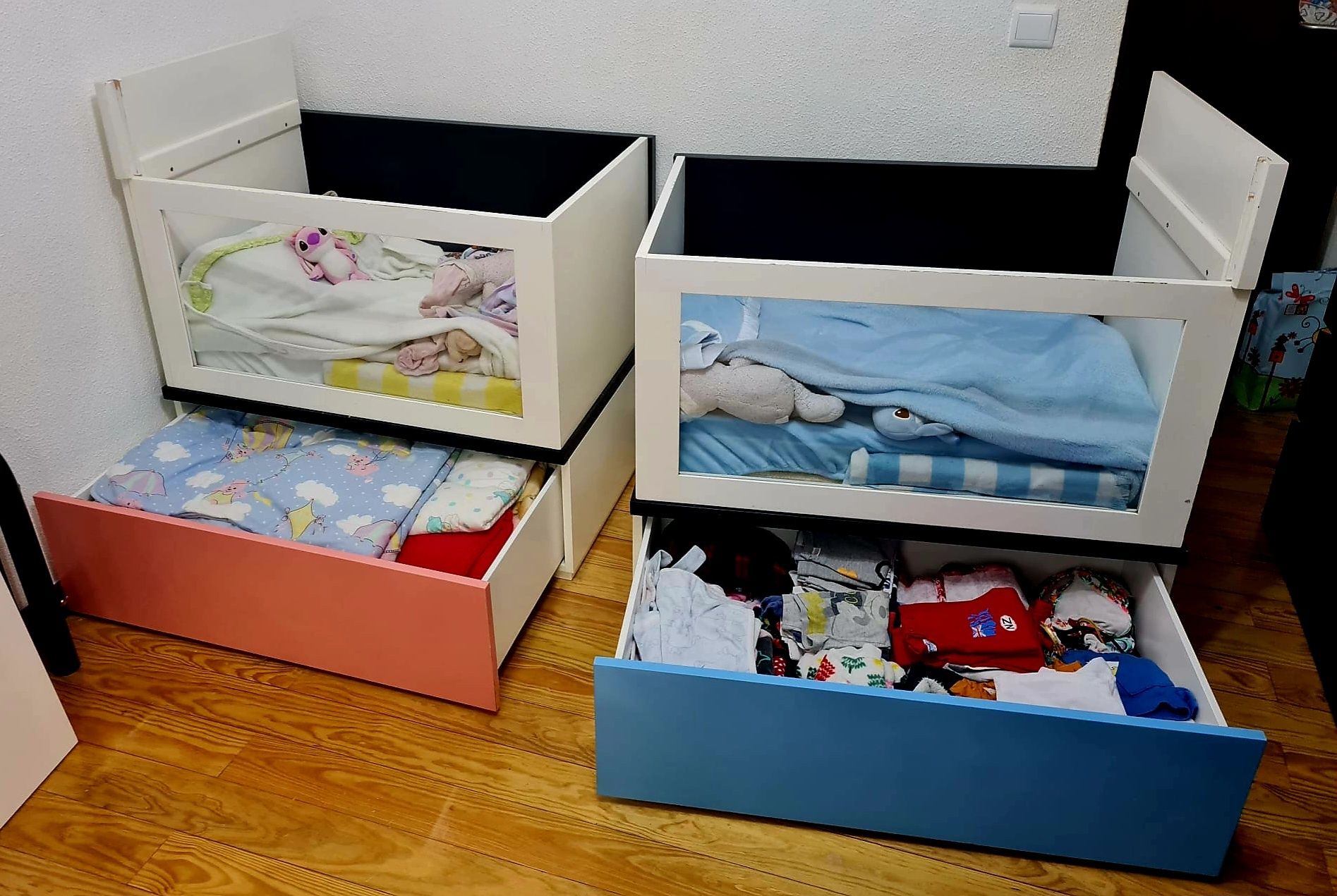 2 Berços feitos por encomenda, c/novos, tambem vendo em separado.
Com