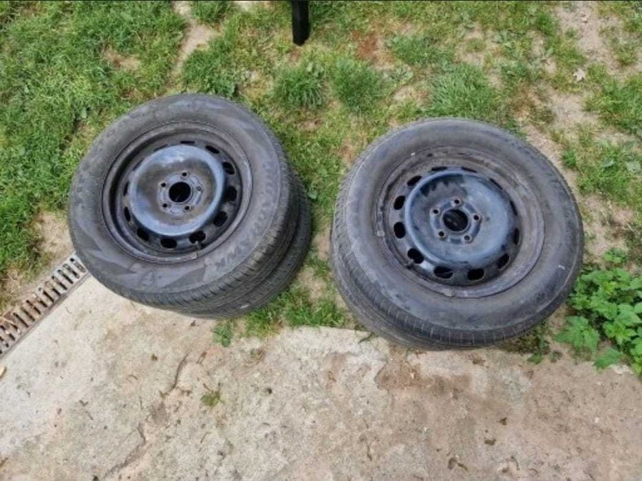 Zestaw opon letnich z felgami opony 195/65 R16 felga opona felgi