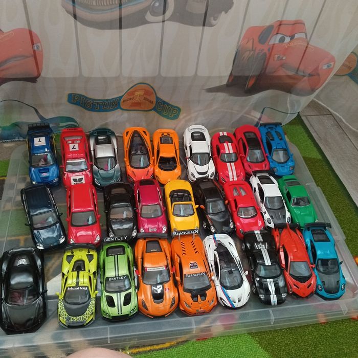 Моделі Kinsmatr Welly Кінсмарти Веллі Автосвіт, Porsche 911 gt3 police