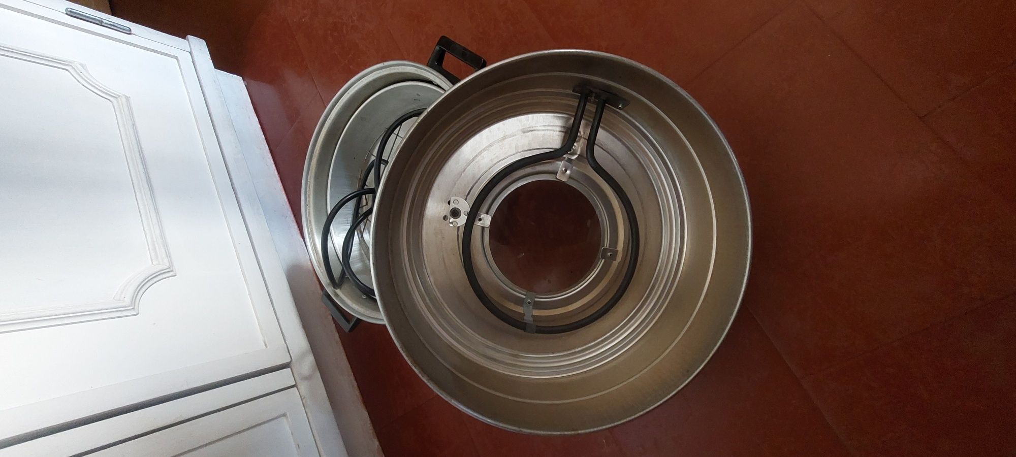 Patusca cloche nova com todos acessórios