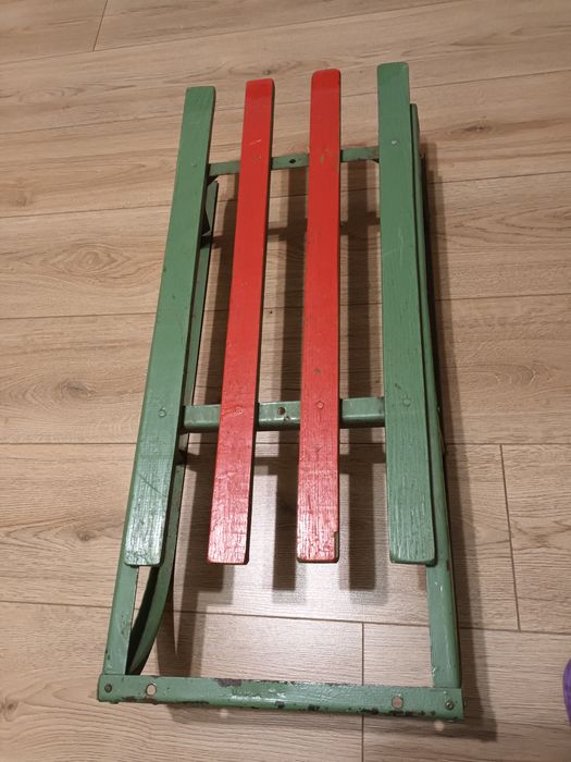 Санчата для дітей та дорослих