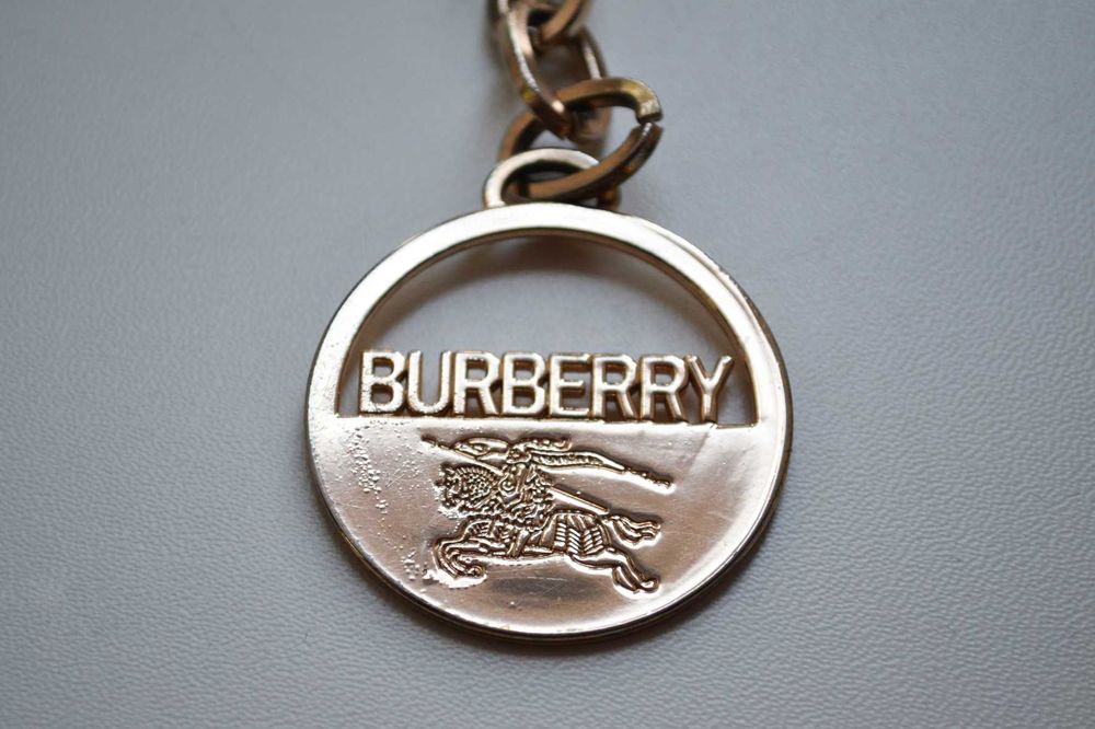 Брелок Burberry для сумки ключей украшение
