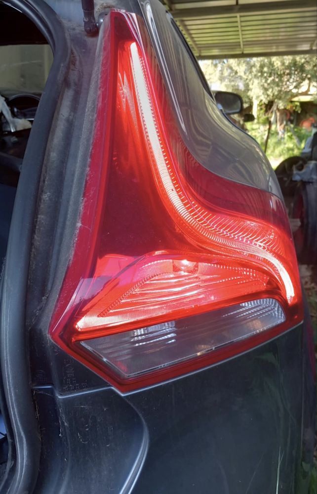 Farolim direito Volvo V40 2013 a 2019