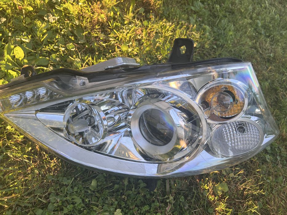 Фара права. Vito/Viano 639 . 2010-2014