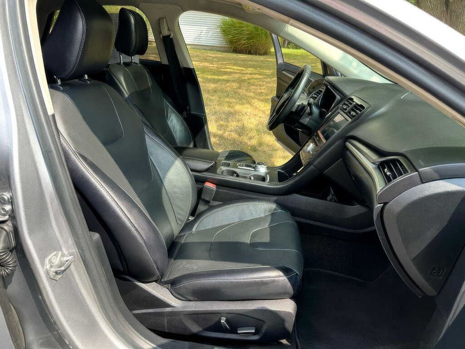 Ford Fusion      2020