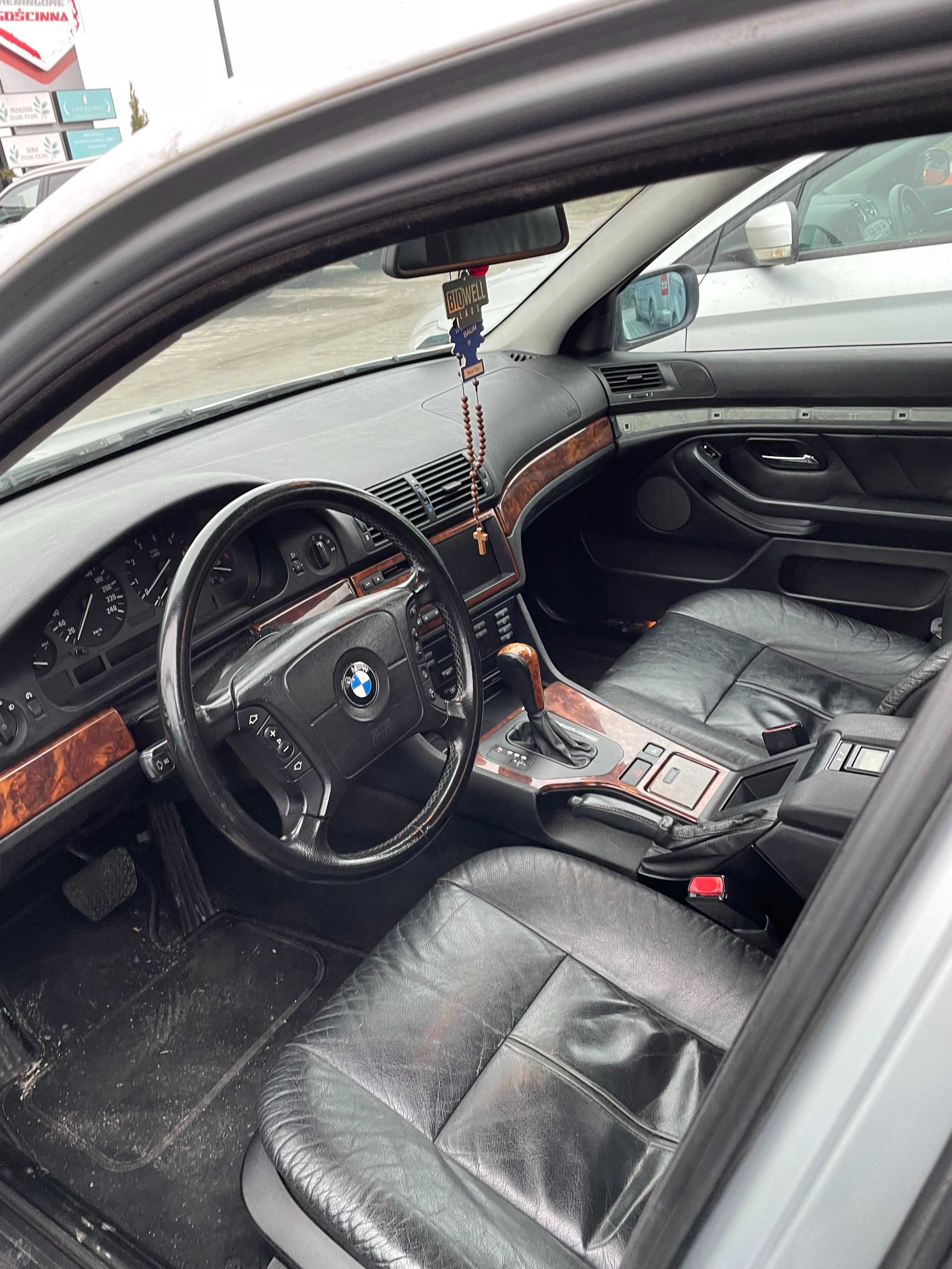 BMW E39 535i V8 Benzyna + Gaz