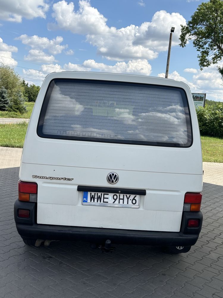 Bardzo ładny Volkswagen T4 - holenderka 6 osób - wzorowy stan