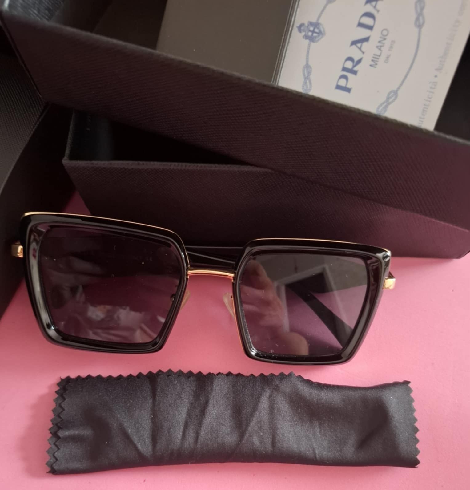 Okulary przeciwsłoneczne Prada