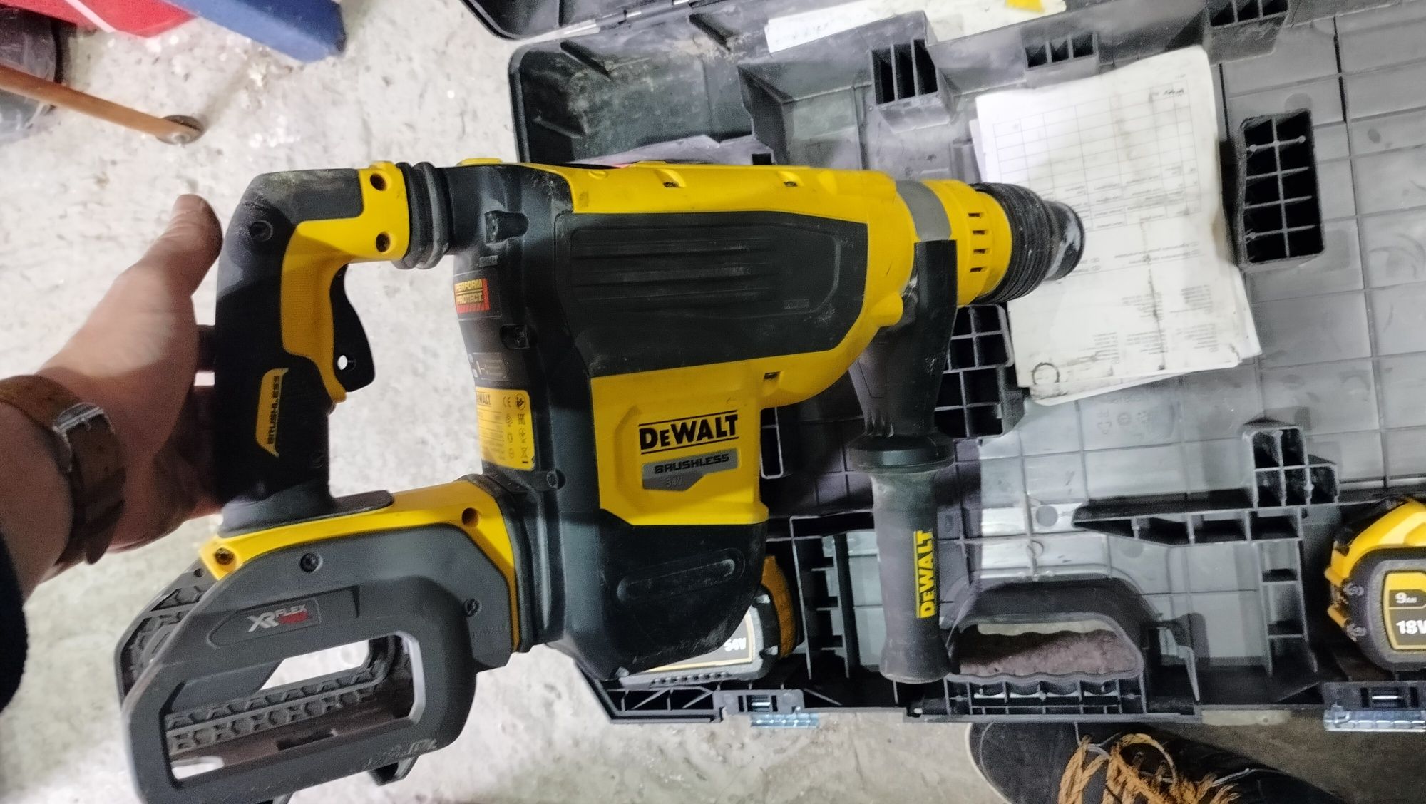 Dewalt DCH733X2 Młot udarowy akumulatorowy 54V