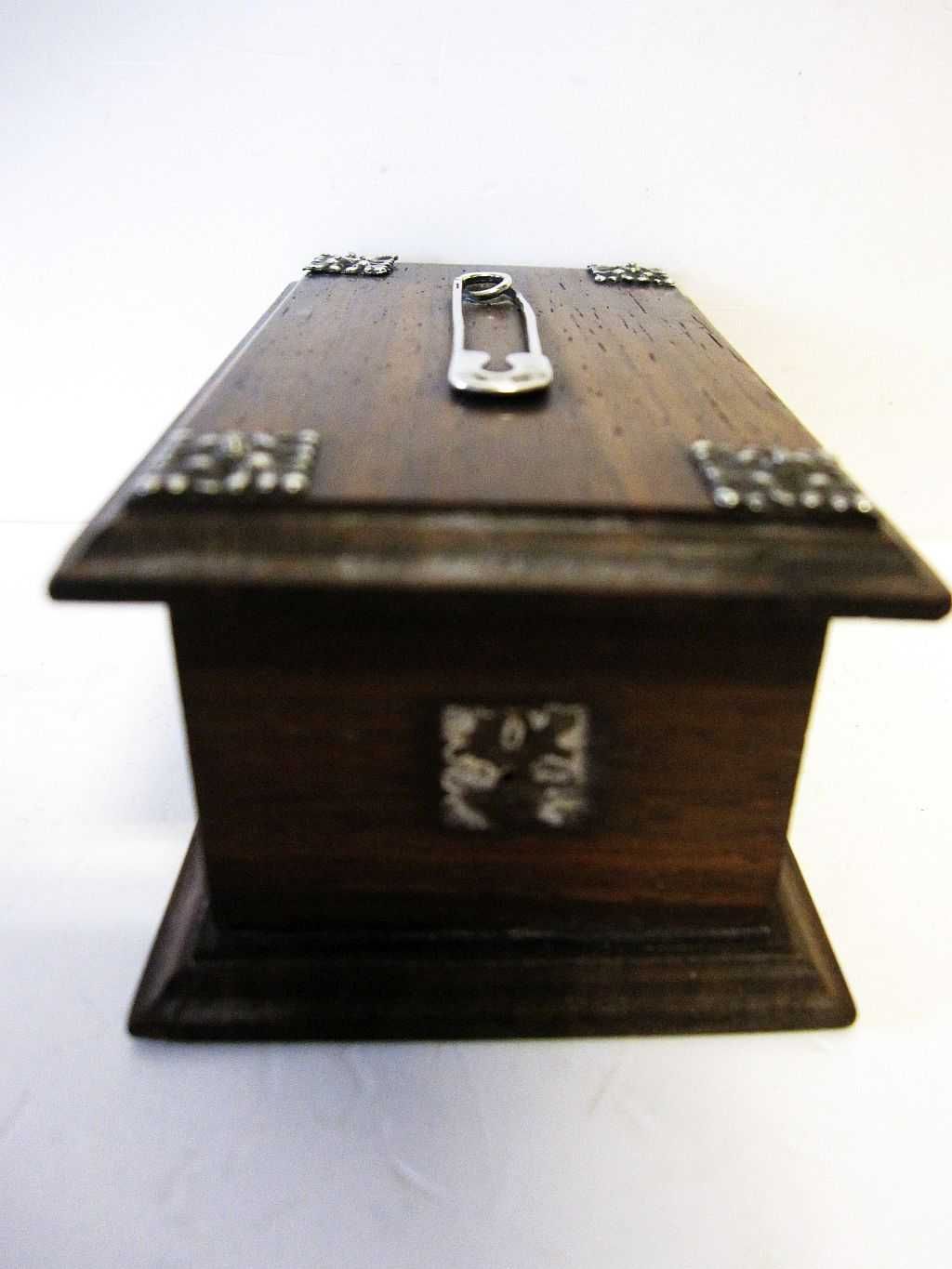 pequena antiga caixa de alfinetes em pau santo com prata portuguesa