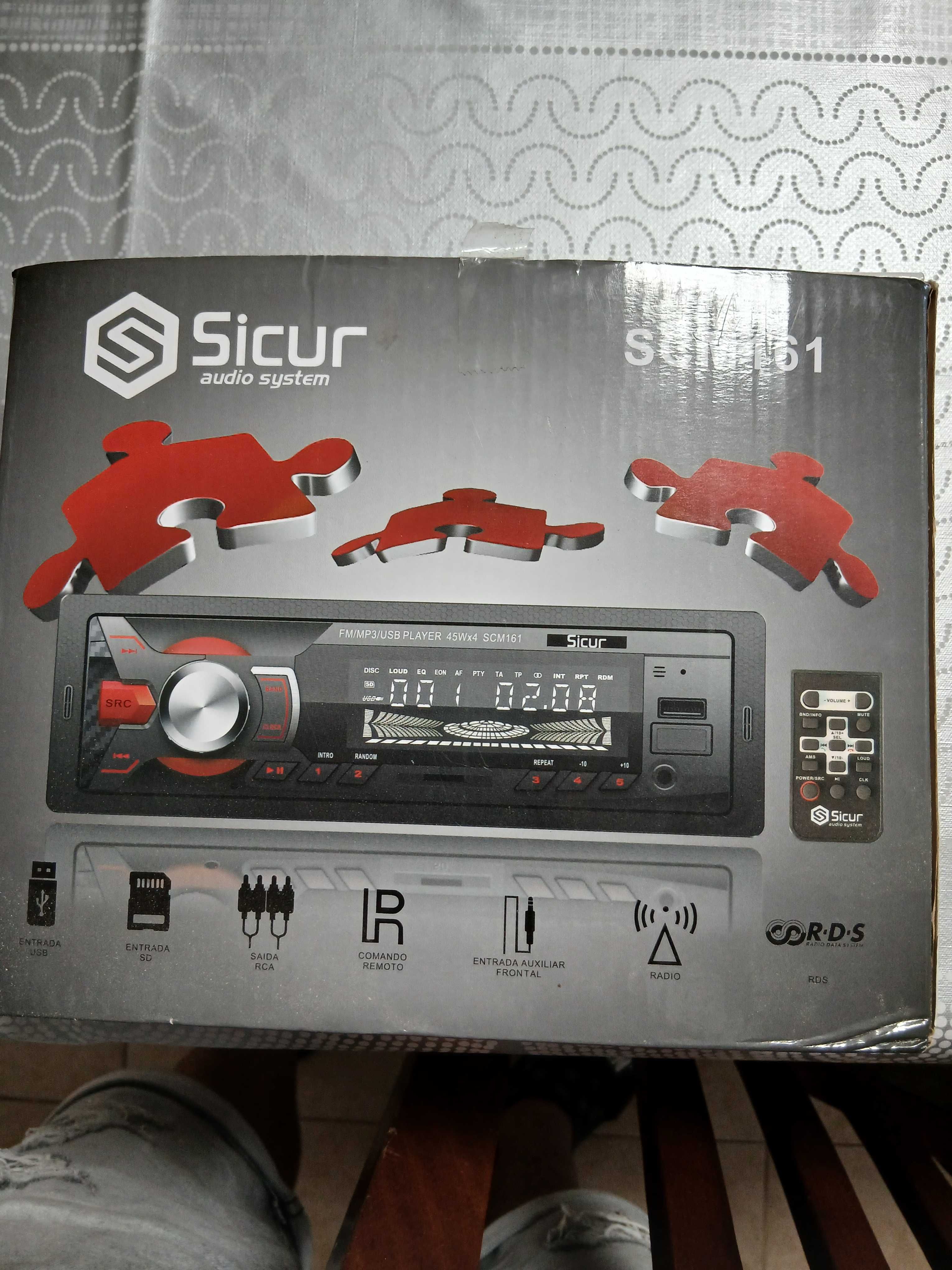Radio para carro, quase novo