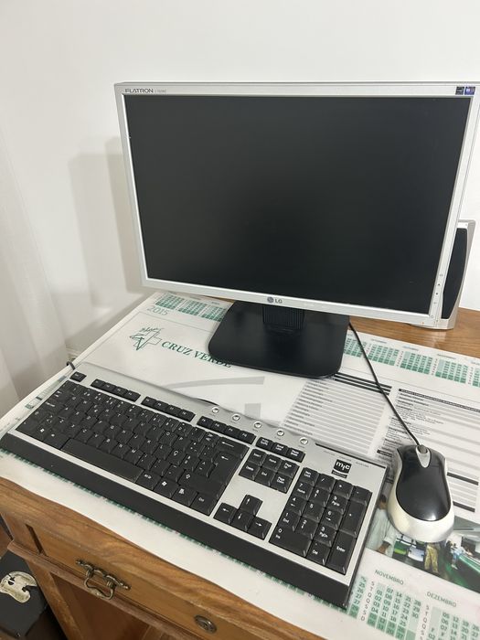 Computador / torre/ rato usado