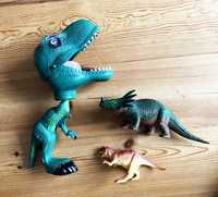Dinozaur wydaje dźwięk i świeci
