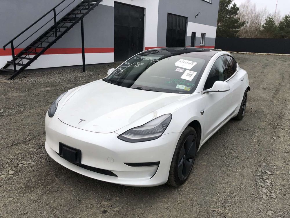 Tesla Model 3 Standard Range  2019 р