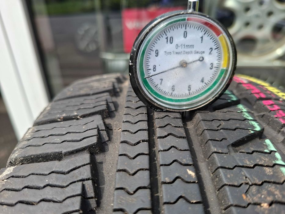 205/65r16C Nokian Waterproof C 107/105T pojedyncza całoroczna Bus