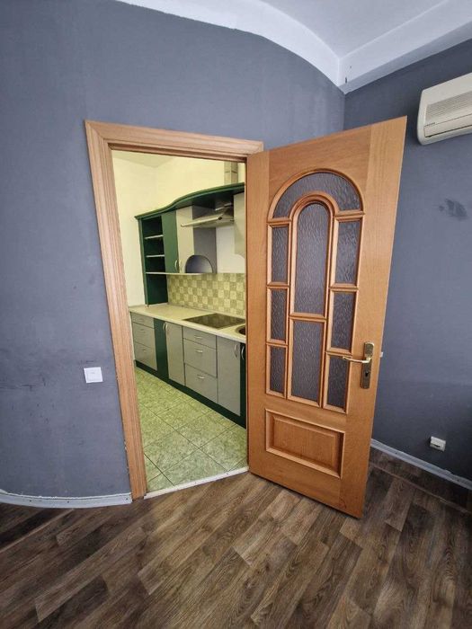 Здам в оренду офісне приміщення 240 м2 (весь поверх) Зелена 238 (ДБК)