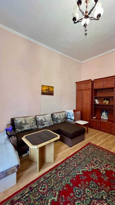 Оренда 2-кімнатної квартири на вул. Банківська — Центр міста