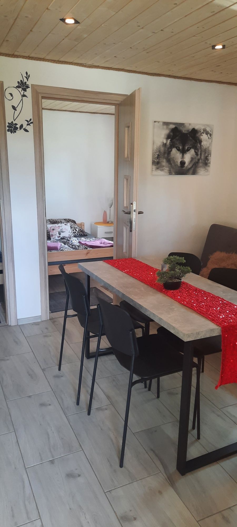 Solina Polańczyk Domek letniskowy nad jeziorem solińskim.
