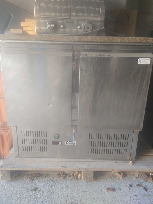 Stół chłodniczy sałatkowy