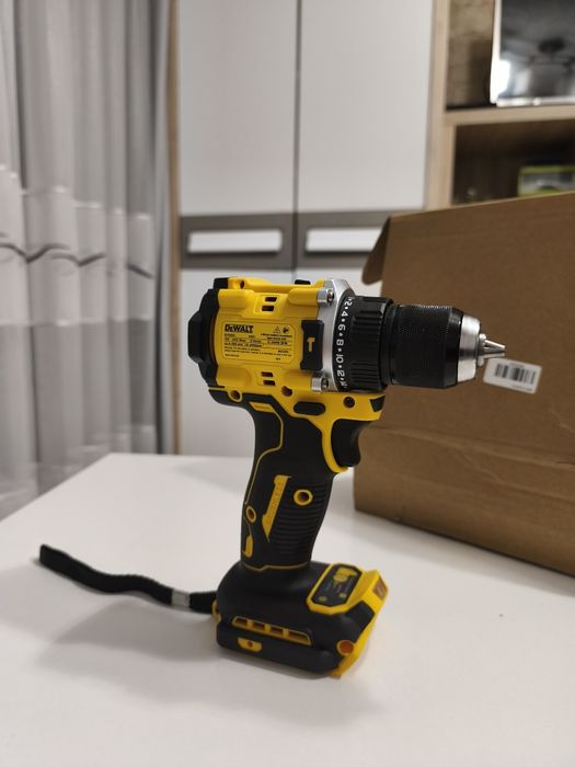 Nowa wiertarko-wkrętarka akumulatorowa DeWalt DCD805