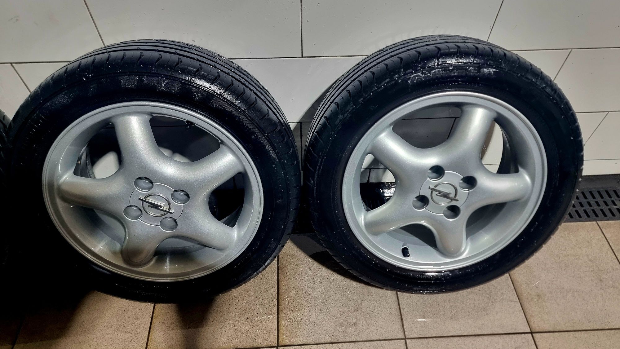 Jantes opel tigra c pneus 195 50 r15