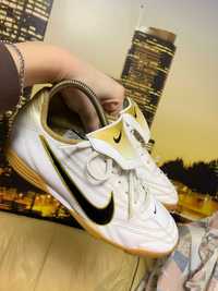 Футзалки, залки бампы Nike PREMIER II Футбольная обувь
