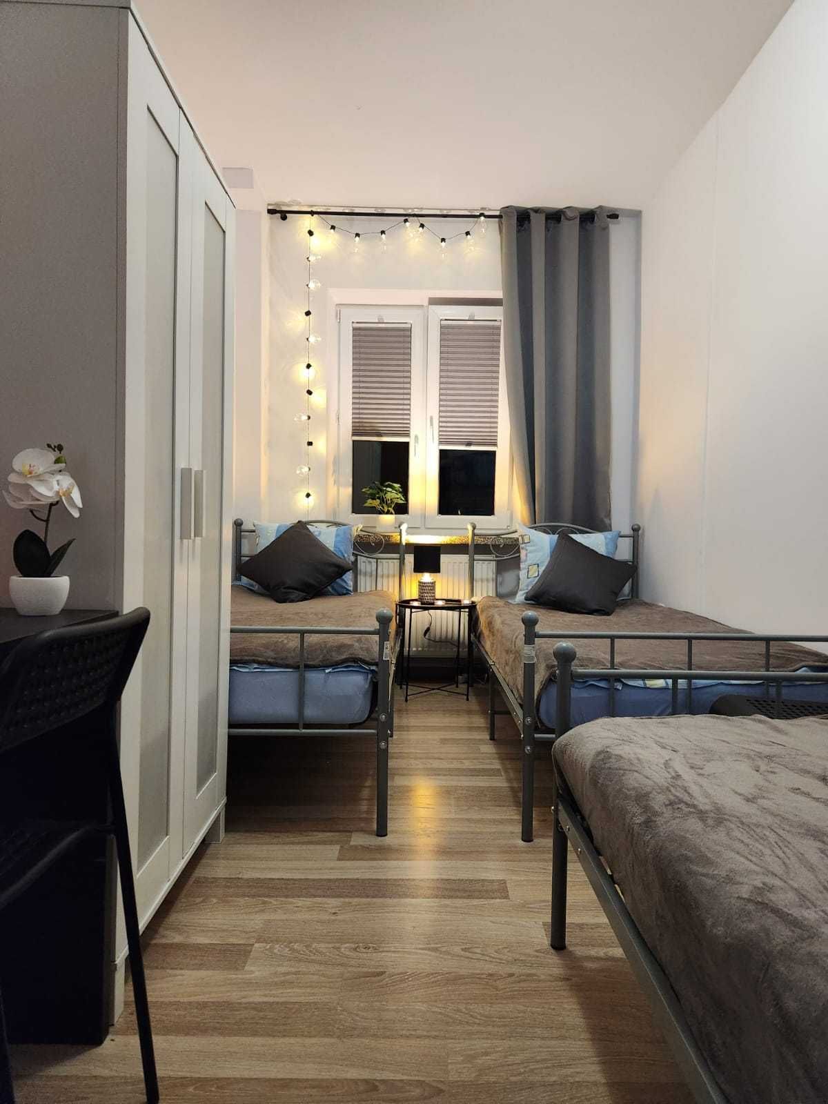 Pokoje w dobrym standardzie w nowym hostelu