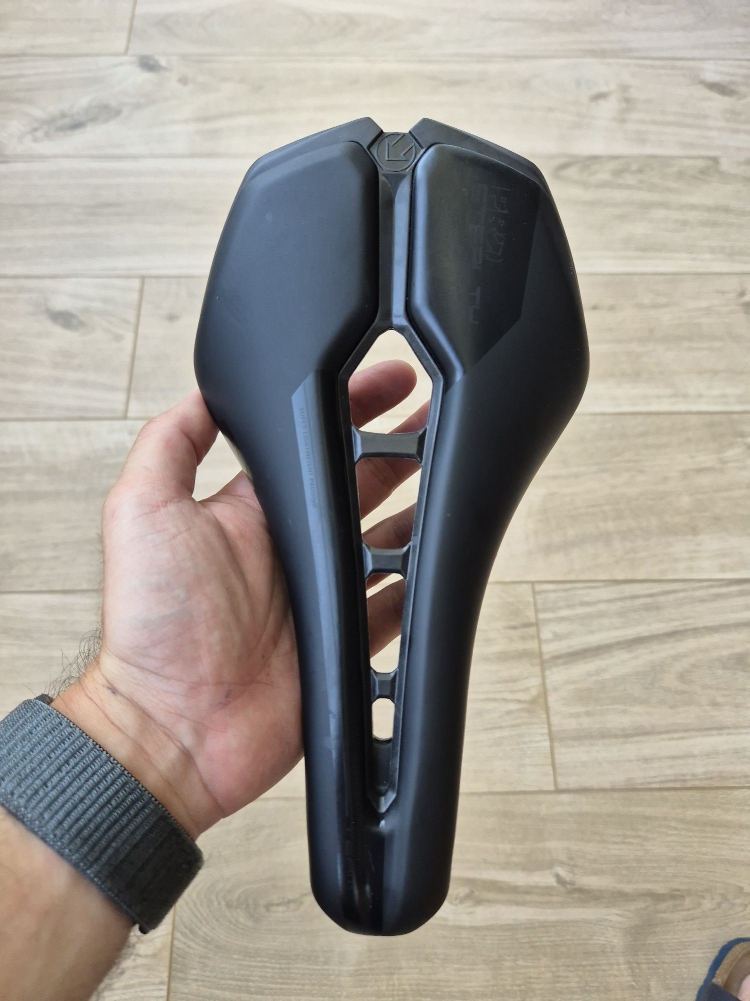 Pro Stealth Curved Team Carbon 142mm
