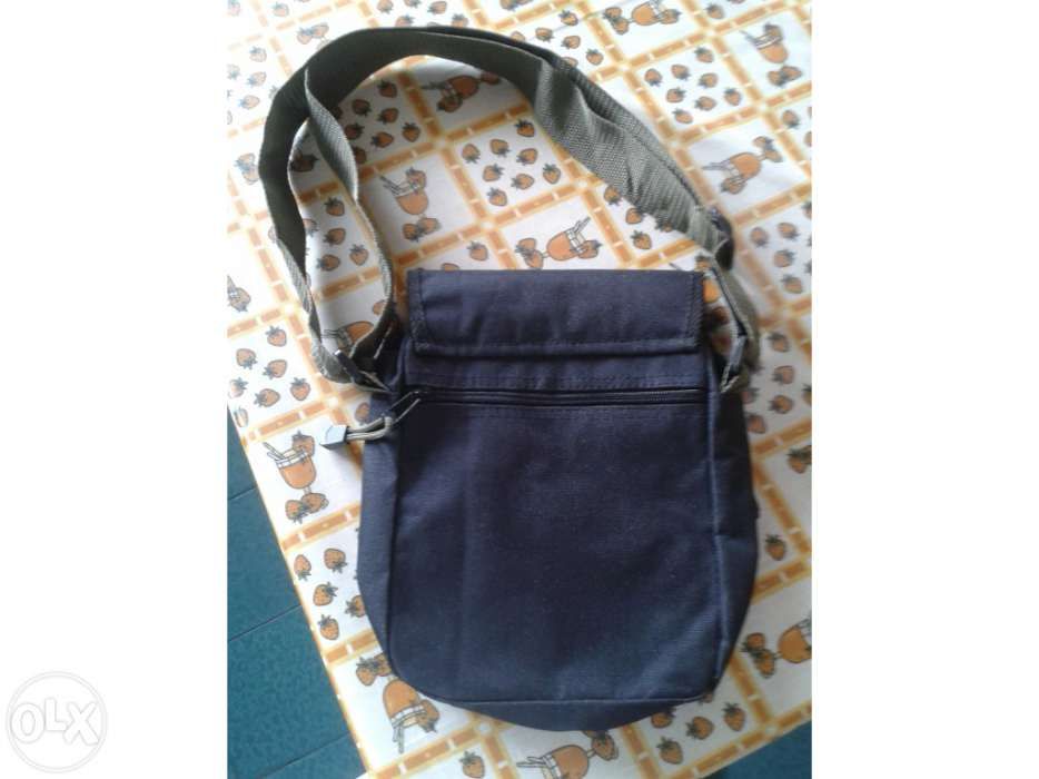 Bolsa preta e verde - nova