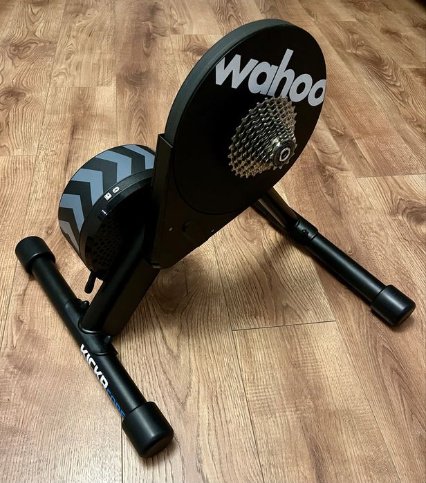 Trenażer Wahoo KICKR CORE z kasetą Ultegra | pełny serwis łozysk !
