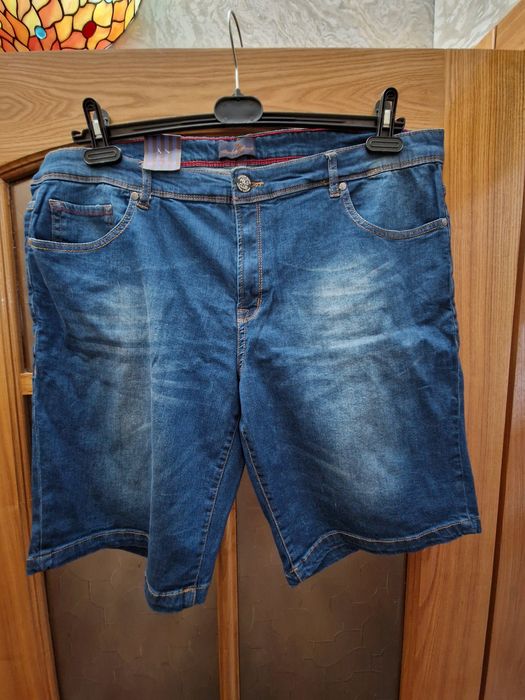 Літні джинсові стрейтчеві шорти для чоловіків.