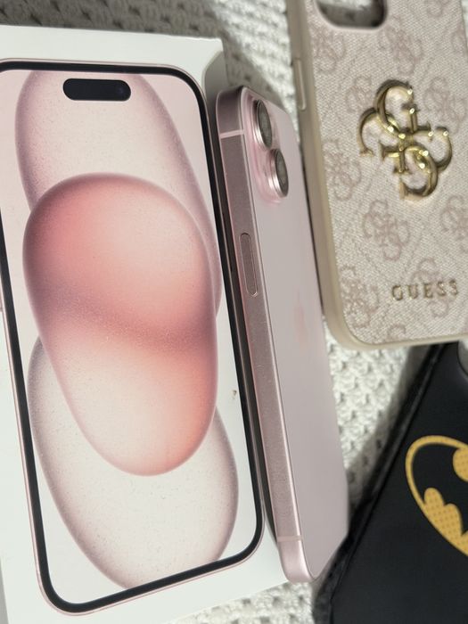 Iphone 15 różowy