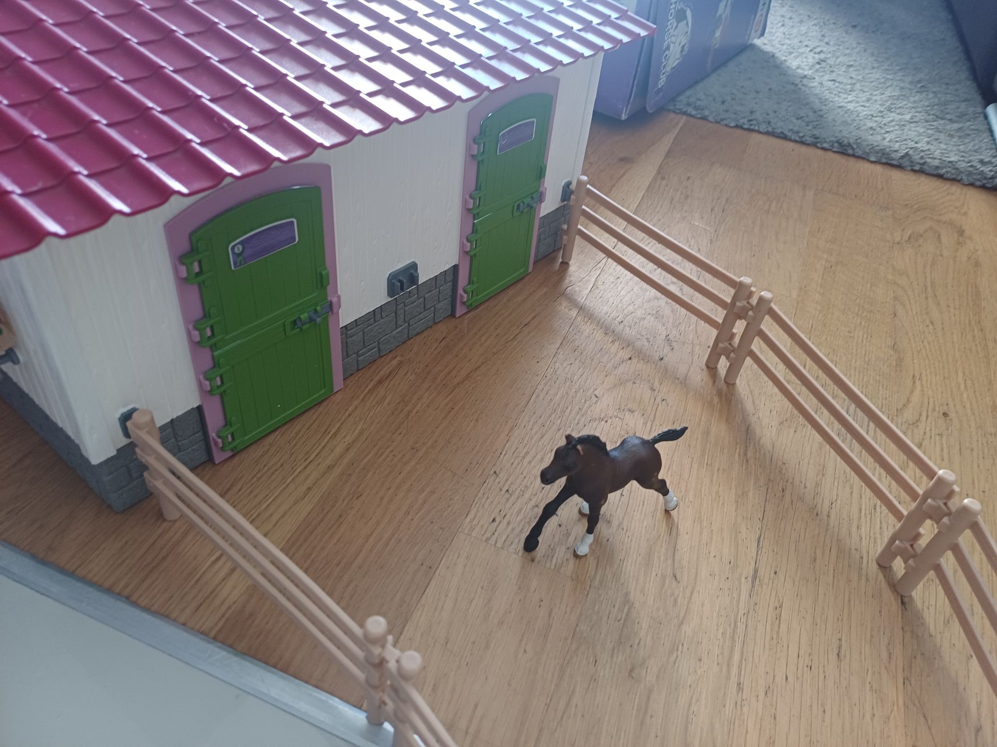 Stajnia Schleich 42344