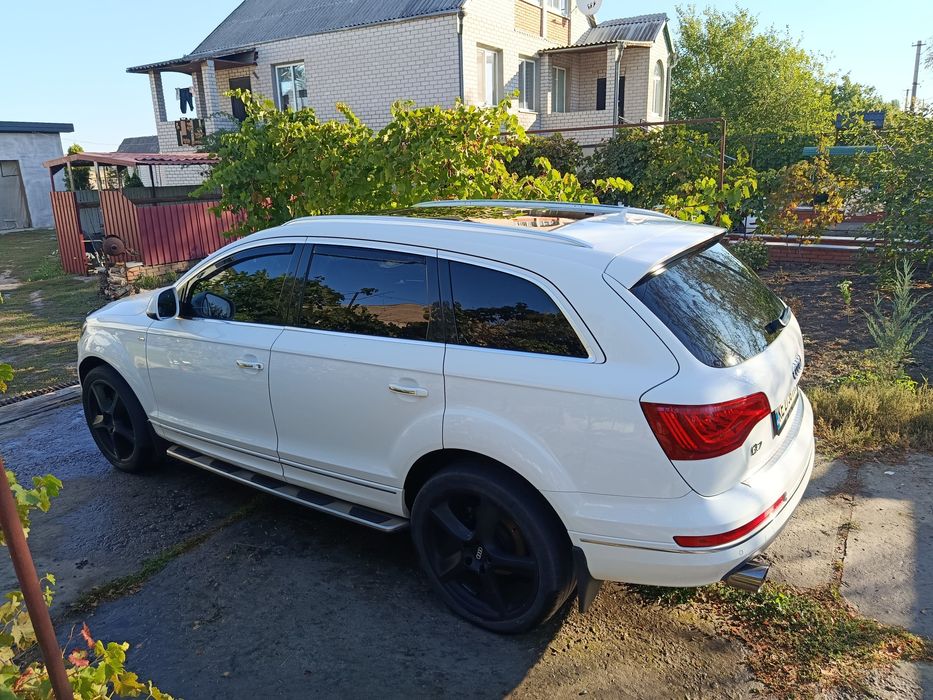 Продам Audi Q7 в отличном состоянии