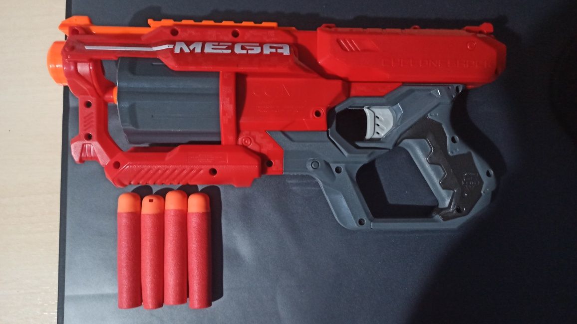 Nerf Mega Cycloneshock