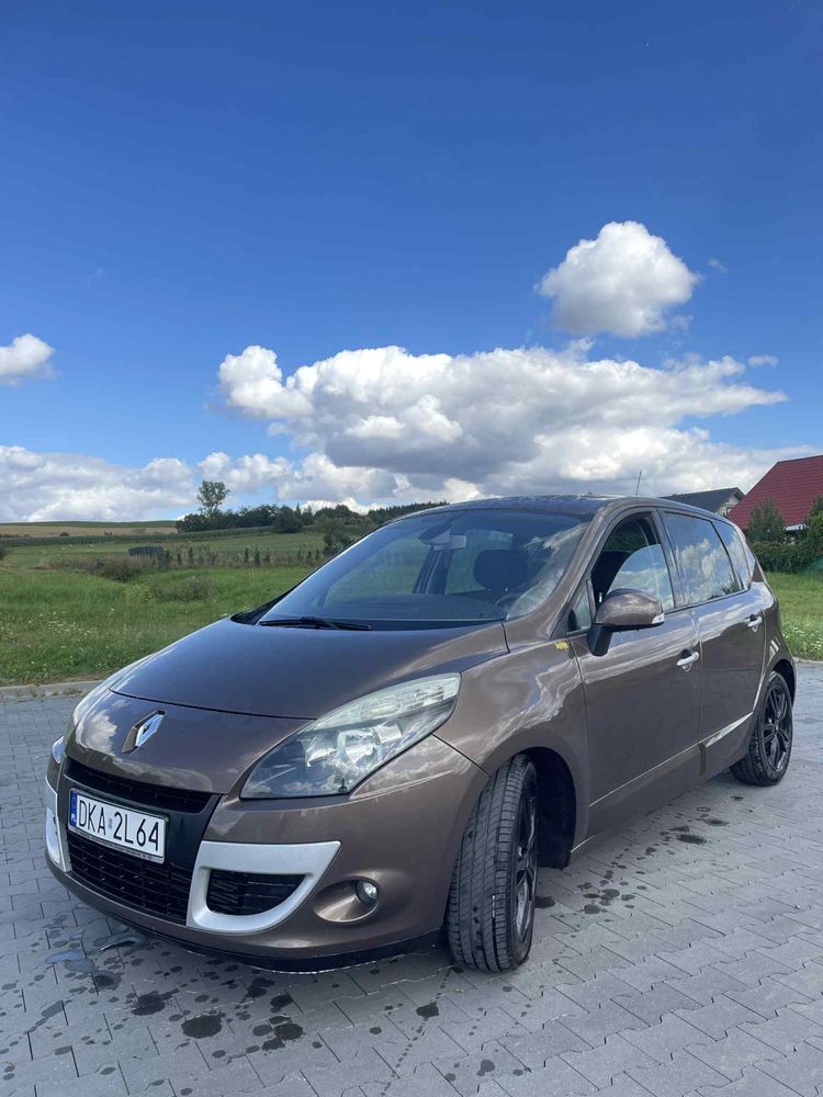 Samochód osobowy Renault Scenic III