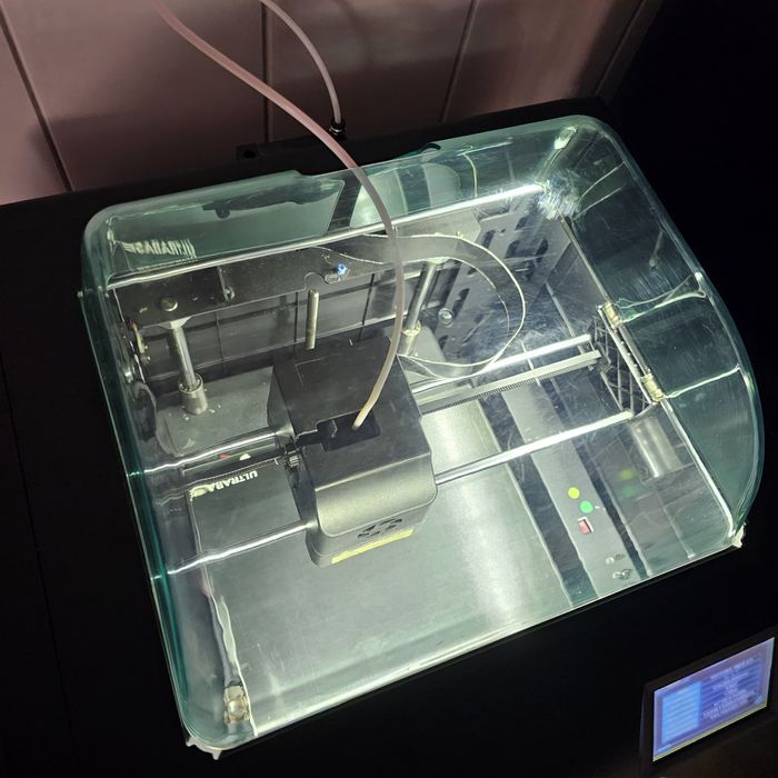 Drukarka 3D Anycubic 4MAX PRO zamknięta (4 max pro nie creality ender)