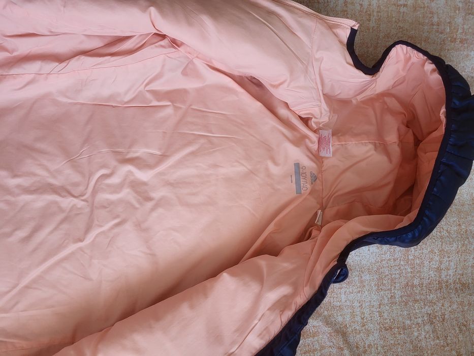 Продам куртку на дiвчинку Adidas