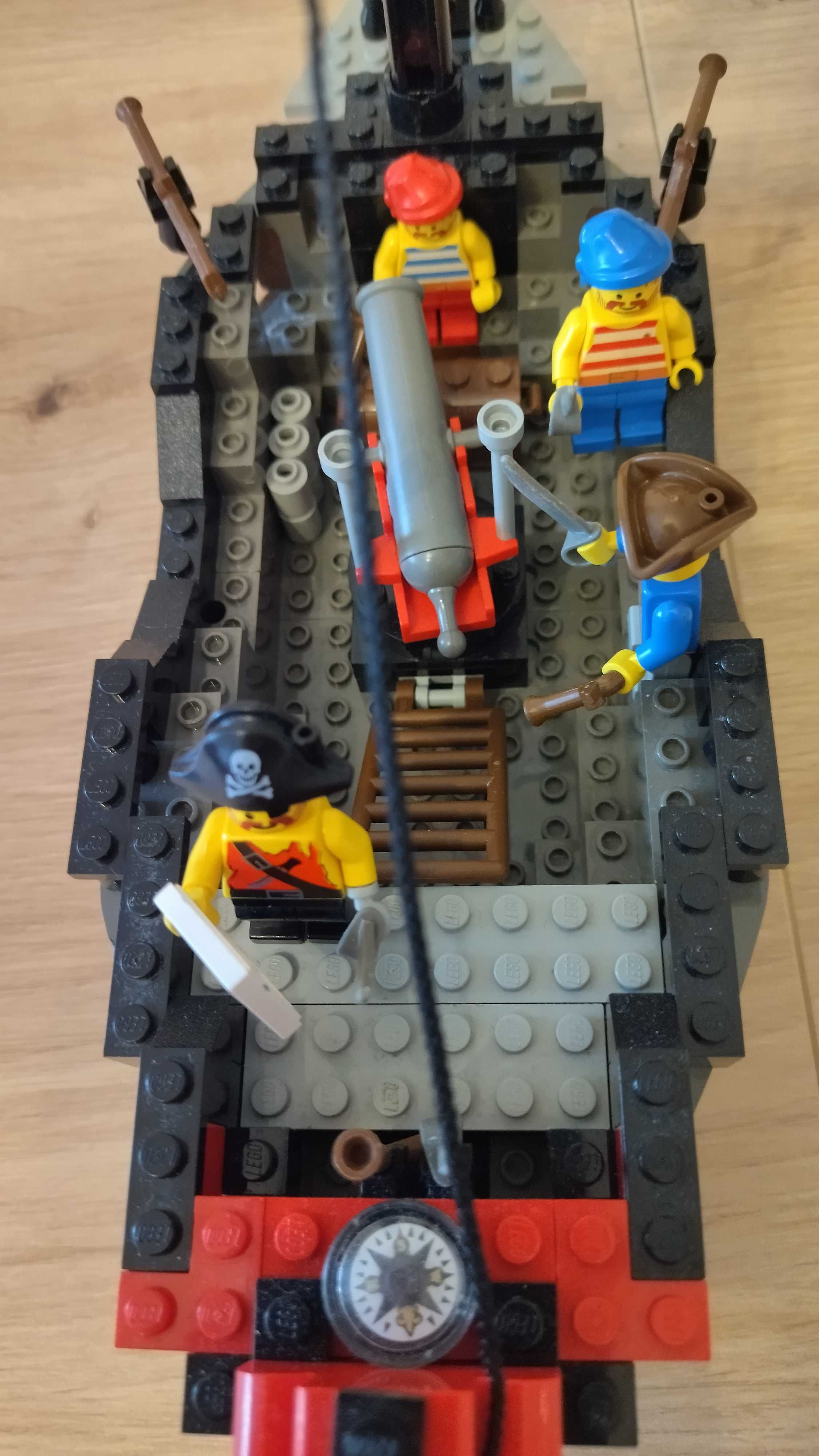 Okręt piracki LEGO SYSTEM 6268 Renegade Runner